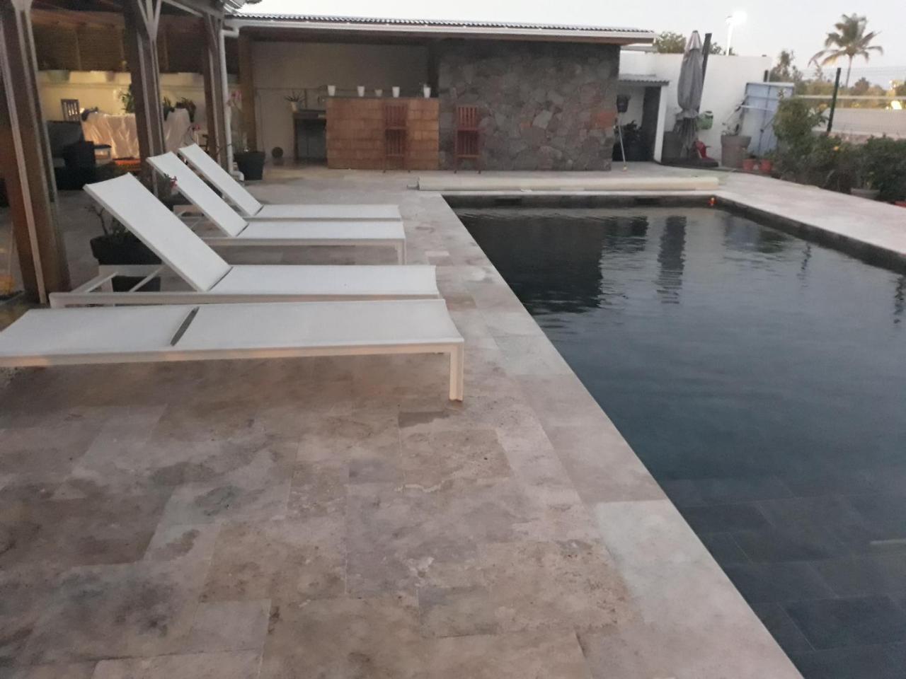 Bras-Panon: Maison Avec Vue Et Piscine 1-4 Pers. Exterior foto